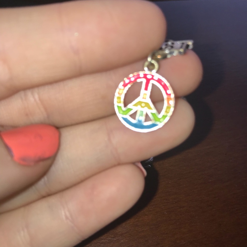 Peace Sign Bracelet - Picture 3 of 4